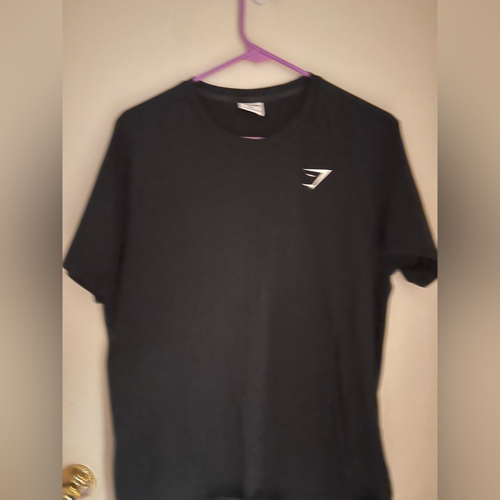 Barely worn gym shark men’s shirt